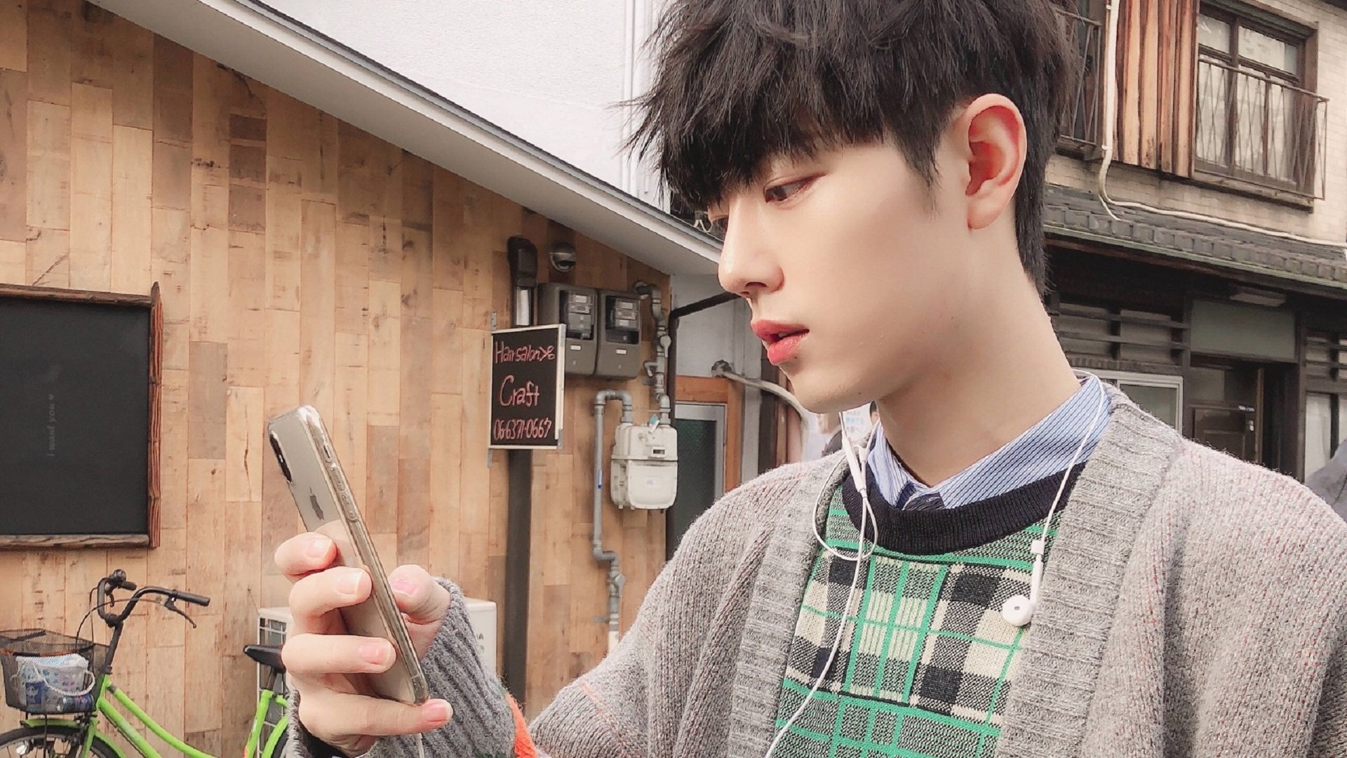 高位逼抢是否削弱体能储备影响下半场表现,高位突破